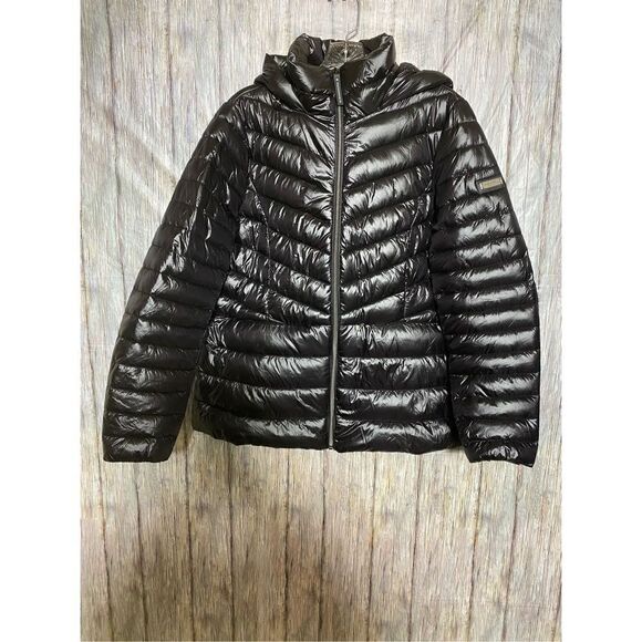 BCBGMaxAzria Jackets & Blazers - NWT BCBGMAXAZRIA light packable Black Quilted Jacket Size L MSRP $298